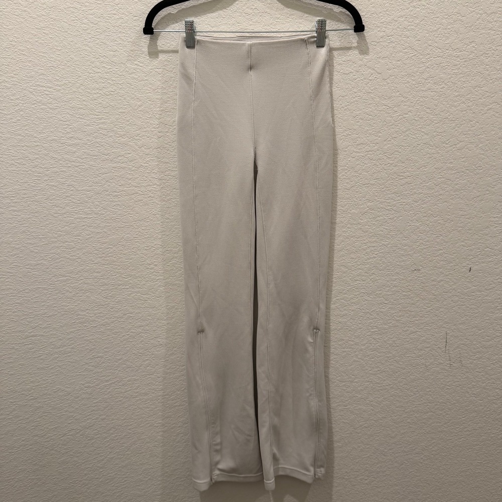 Lululemon Ribbed High Rise Flared Pants Beige Athletic Yoga Trousers Size 0